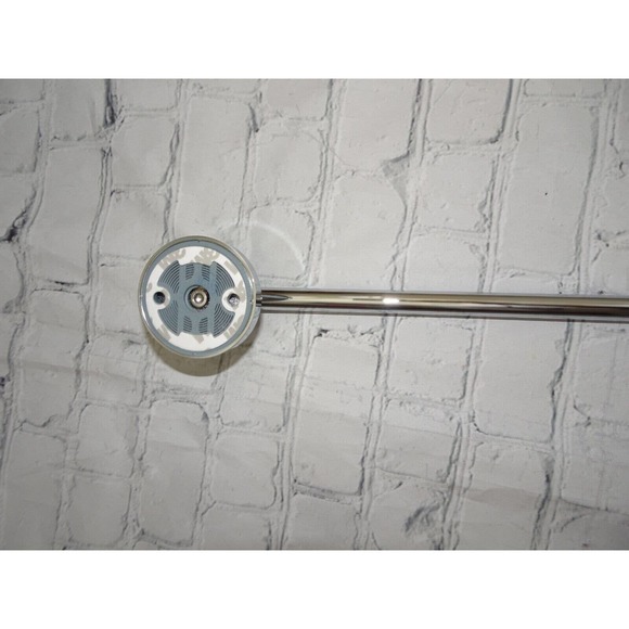 Grohe Essentials 32" Towel Bar, Starlight Chrome - Picture 5 of 10